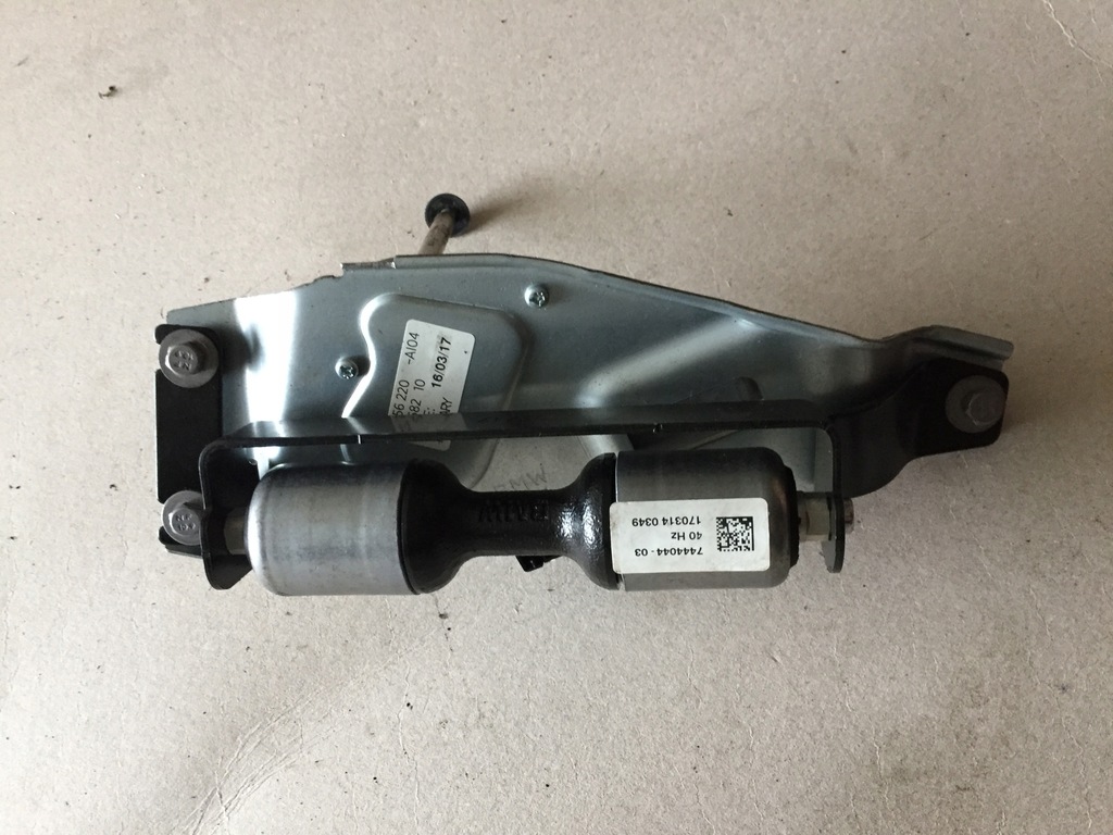 фото №1, Bmw x1 f48 гасник коливань кришки задній