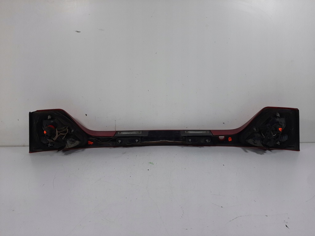 фото №10, Seat toledo ii 99r накладка крышки задняя лампы крышки багажника 1m5945225c