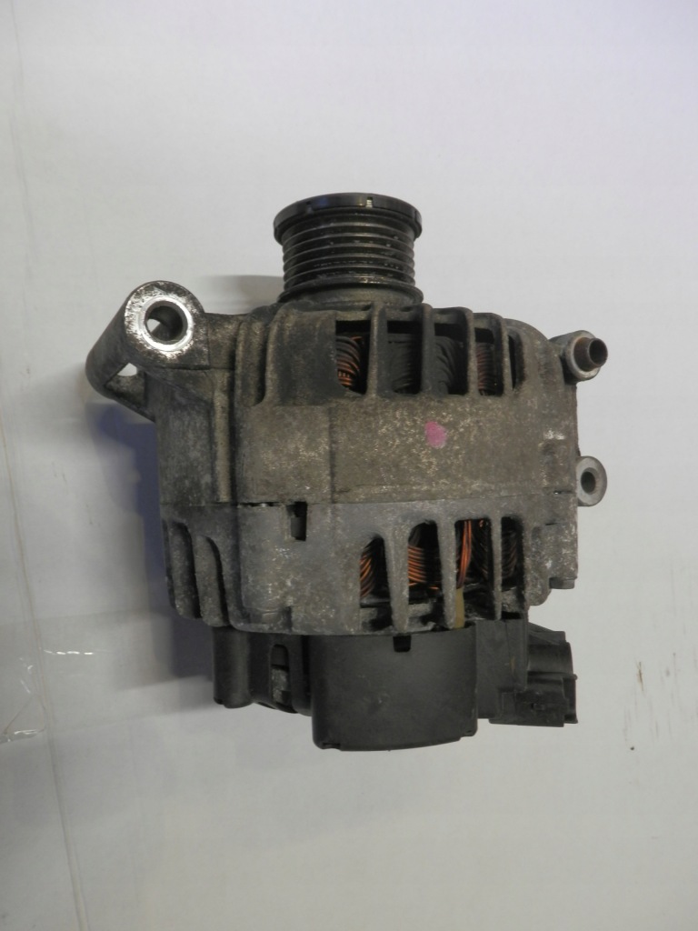 Купити Peugeot 207 1.6 vti генератор v757651380 cl12