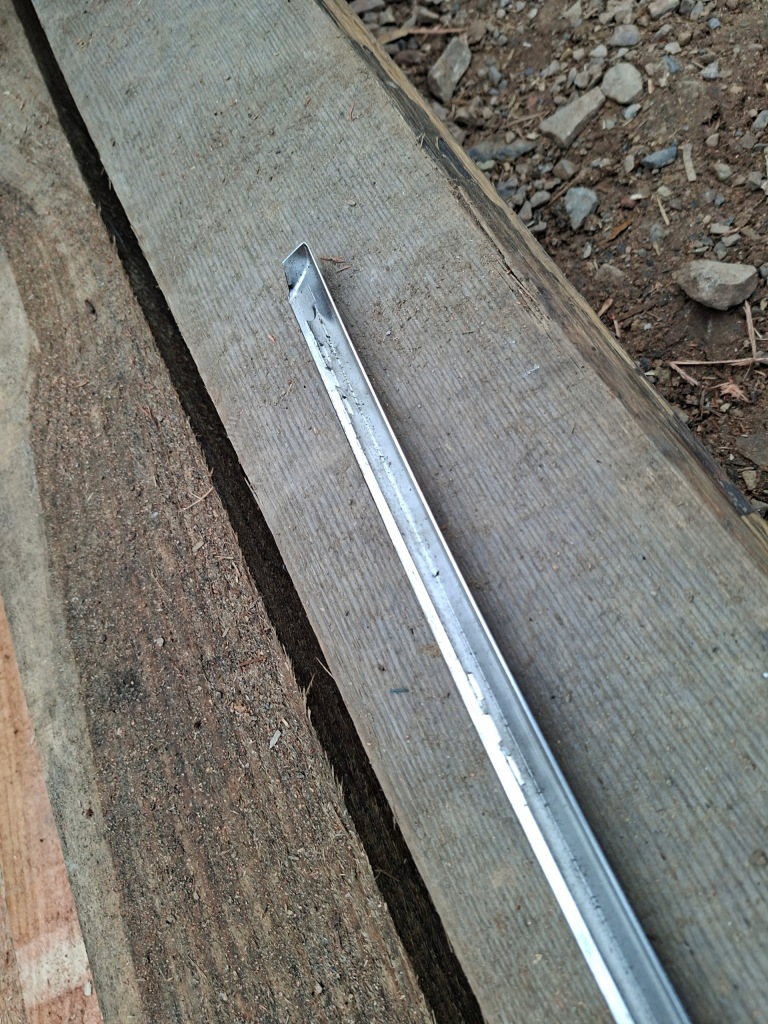 Молдинг кузовная правый  audi q5 8r 8r0853346a в Украине