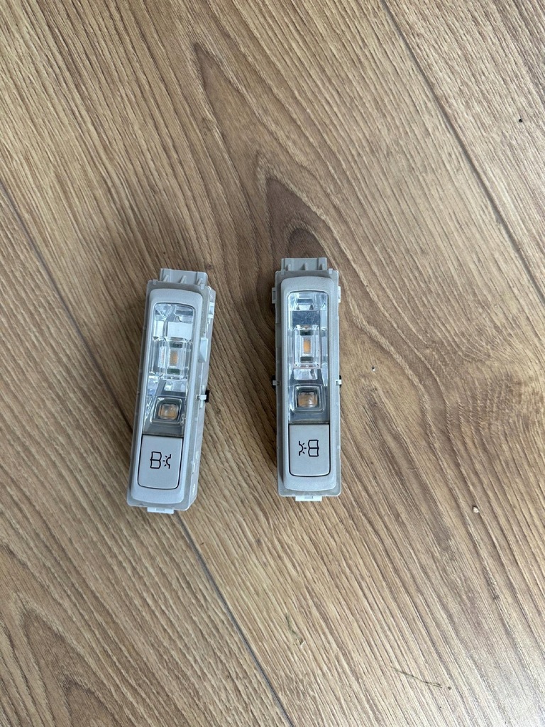 фото №1, Mercedes w447 ручка лампа стельовий a0009060935