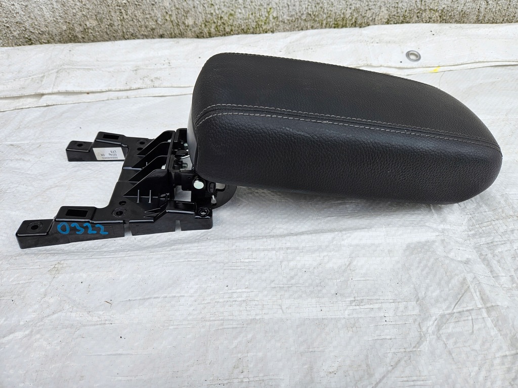 фото №1, Підлокітник кришка kia rio iv 17-