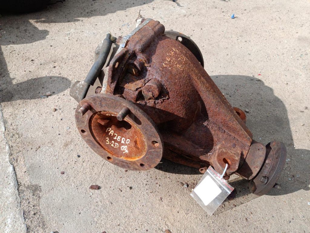фото №1, Mitsubishi pajero 3.2d мост задний