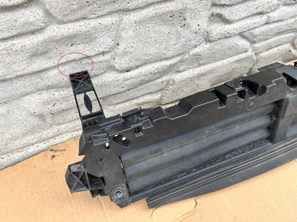 фото №6, Шторка жалюзі повітропровід повітря audi a4 b9 8w0971277 / 8w0807663