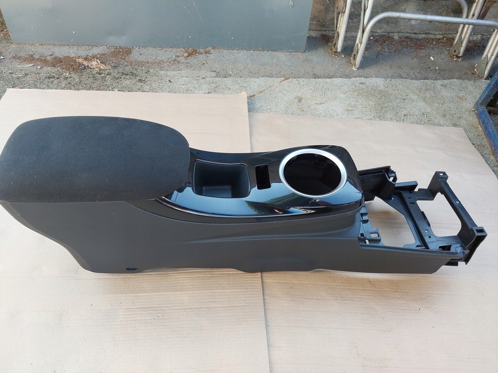 фото №7, Nissan leaf ii туннель средний подлокотник