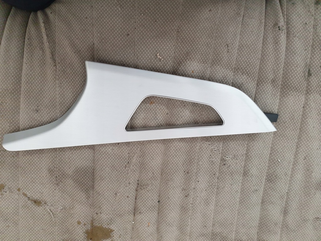 фото №1, Audi q8 молдинг dekor двері лівий перед s-line