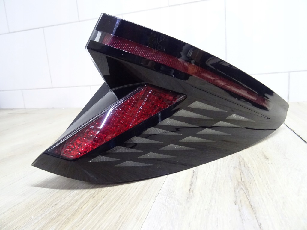 Купить Фара задняя правая led tucson 4 92402-n8100