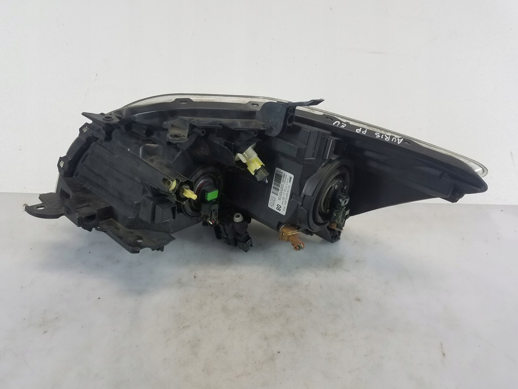 фото №14, Лампа перед toyota auris i e15