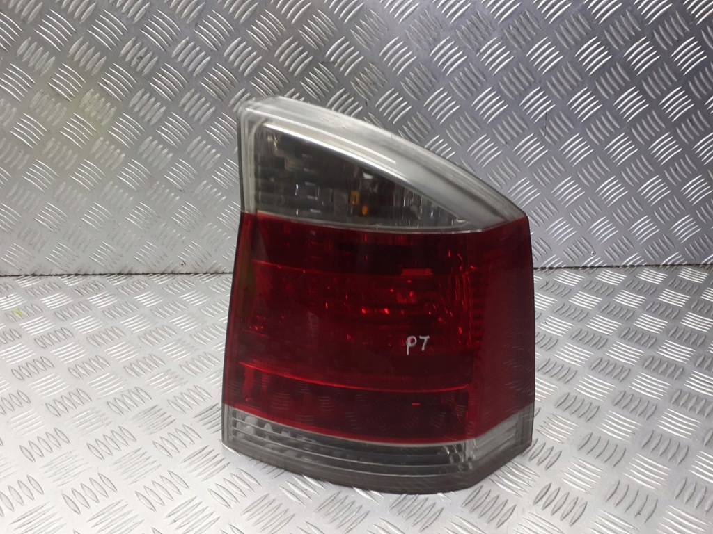 фото №1, Лампа правая задняя opel vectra c sedan 13251938