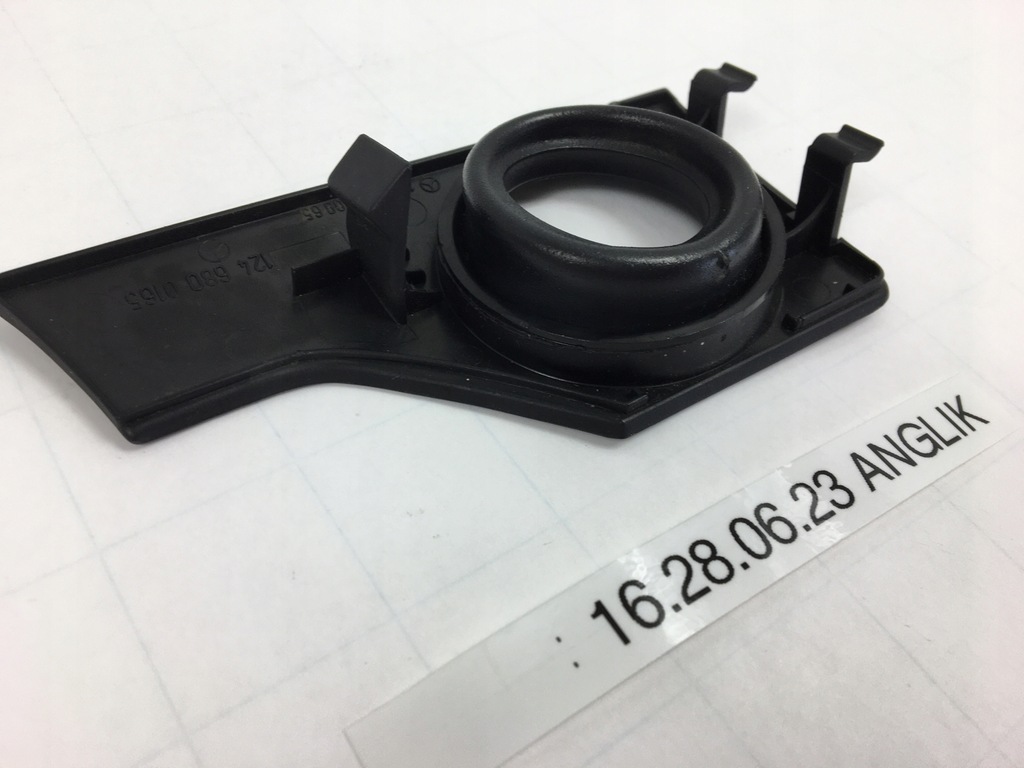 фото №8, Корпус захист навколо замка запалювання mercedes w124 anglik