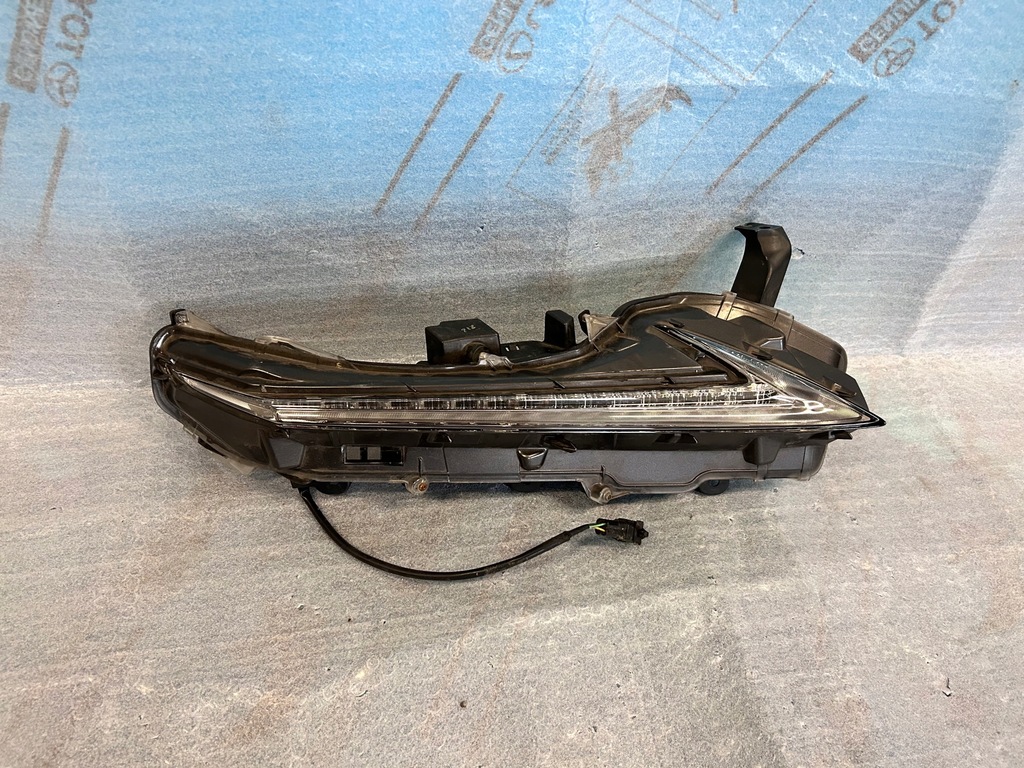 фото №1, Протитуманна фара правий drl lexus nx