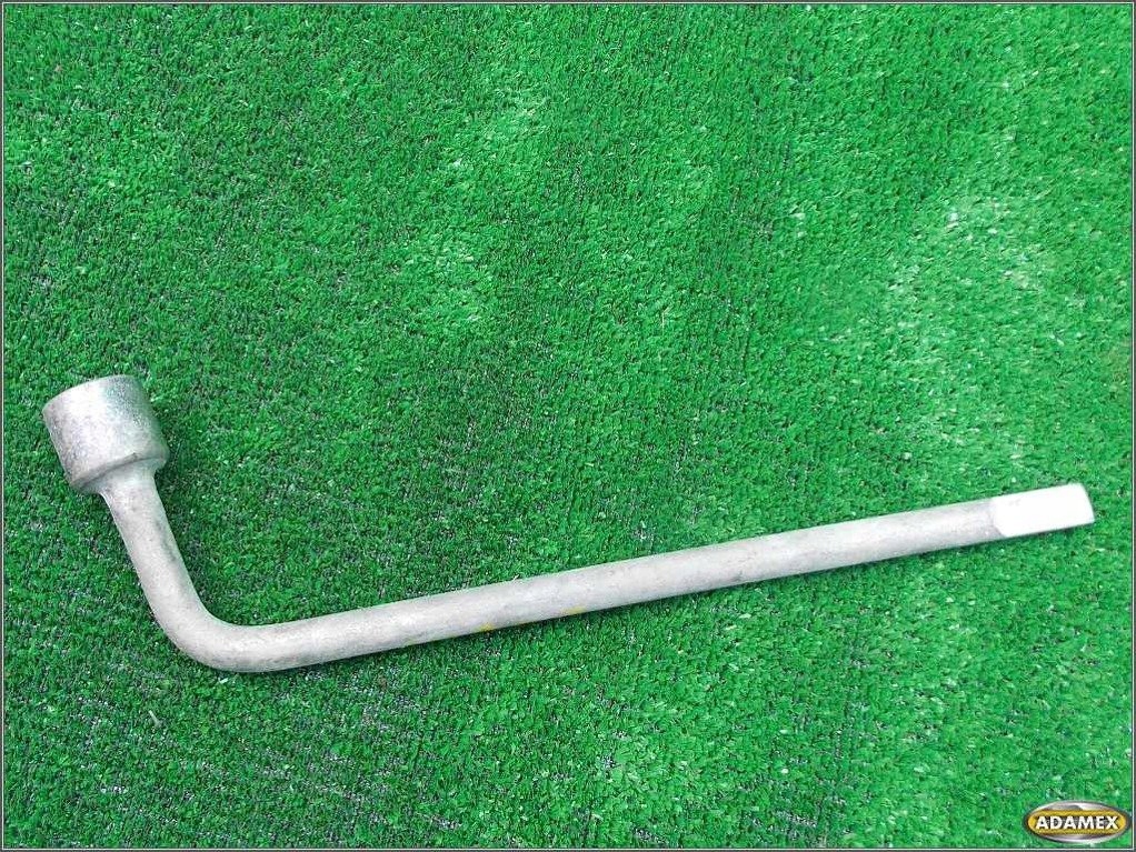 фото №4, Toyota hiace iv 2.4d 00r - ключ do kół