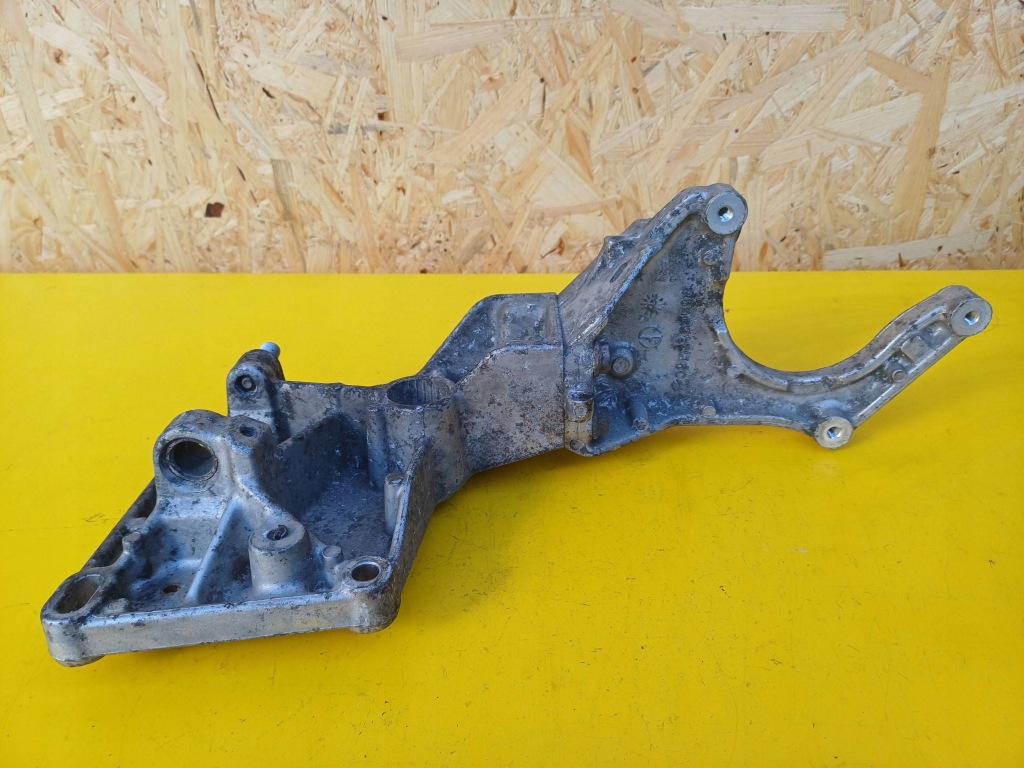 Купить Держатель насоса воздуха citroen c3 9640883480b