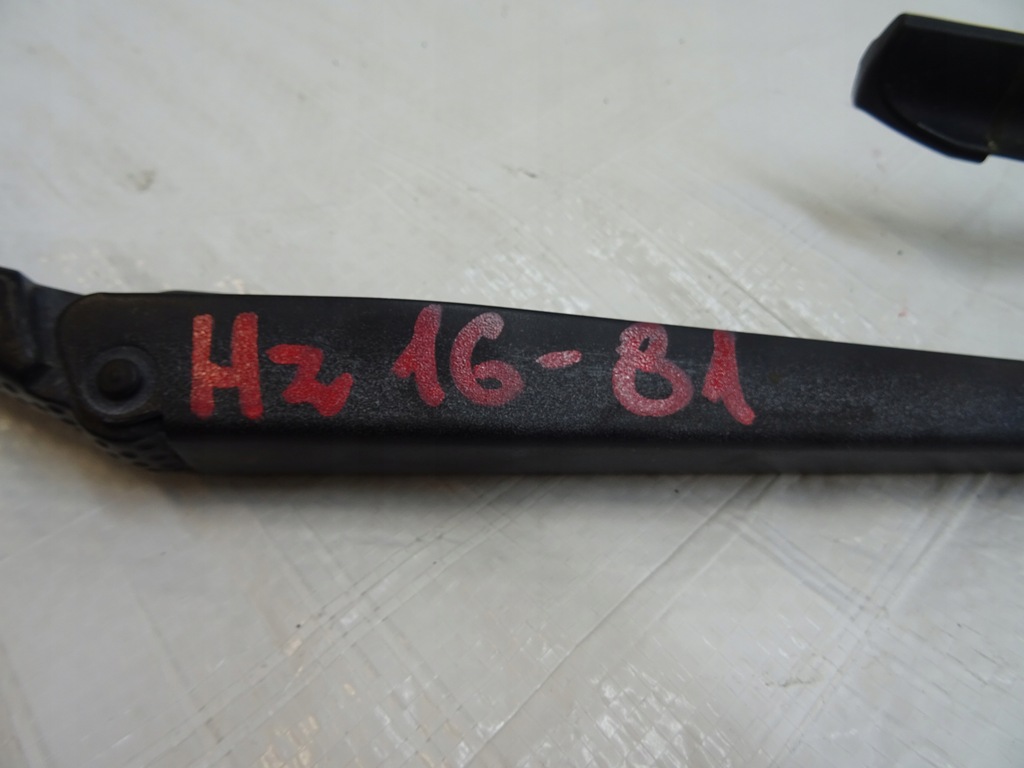 фото №8, Рычаг дворники правое peugeot rcz