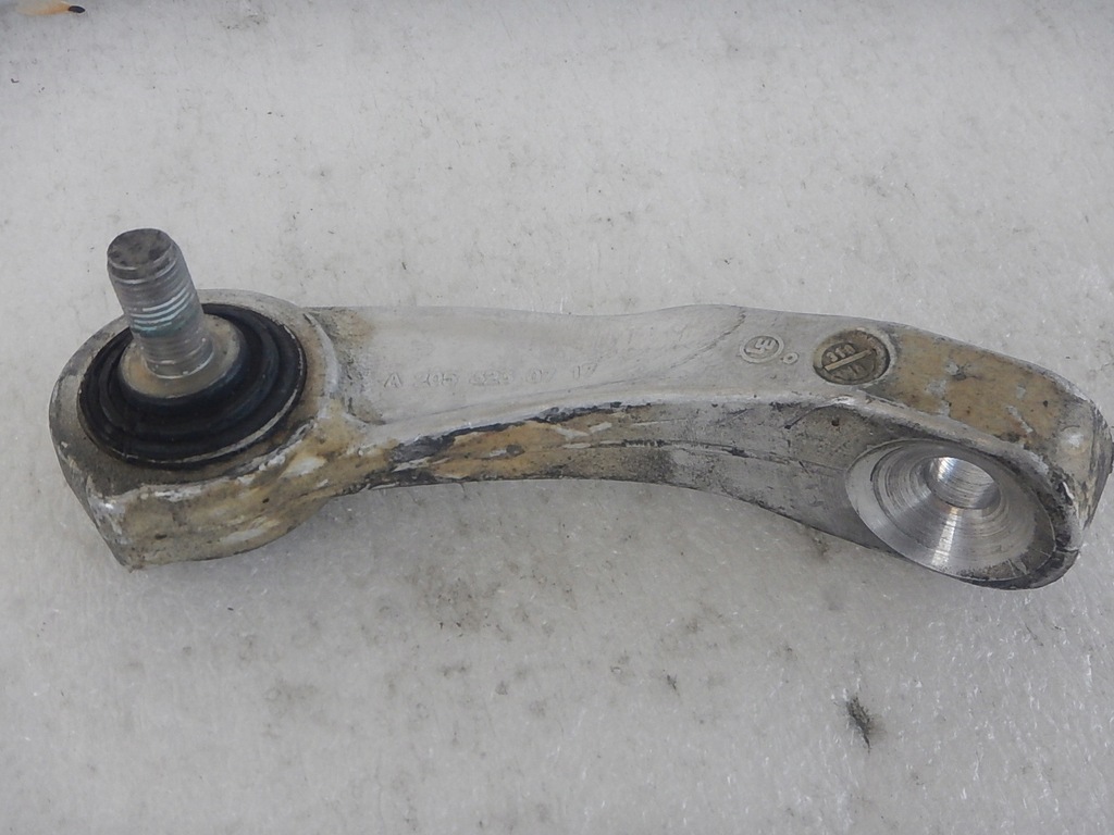 фото №1, Mercedes c w205 правый соединитель стабилизатора рычаг