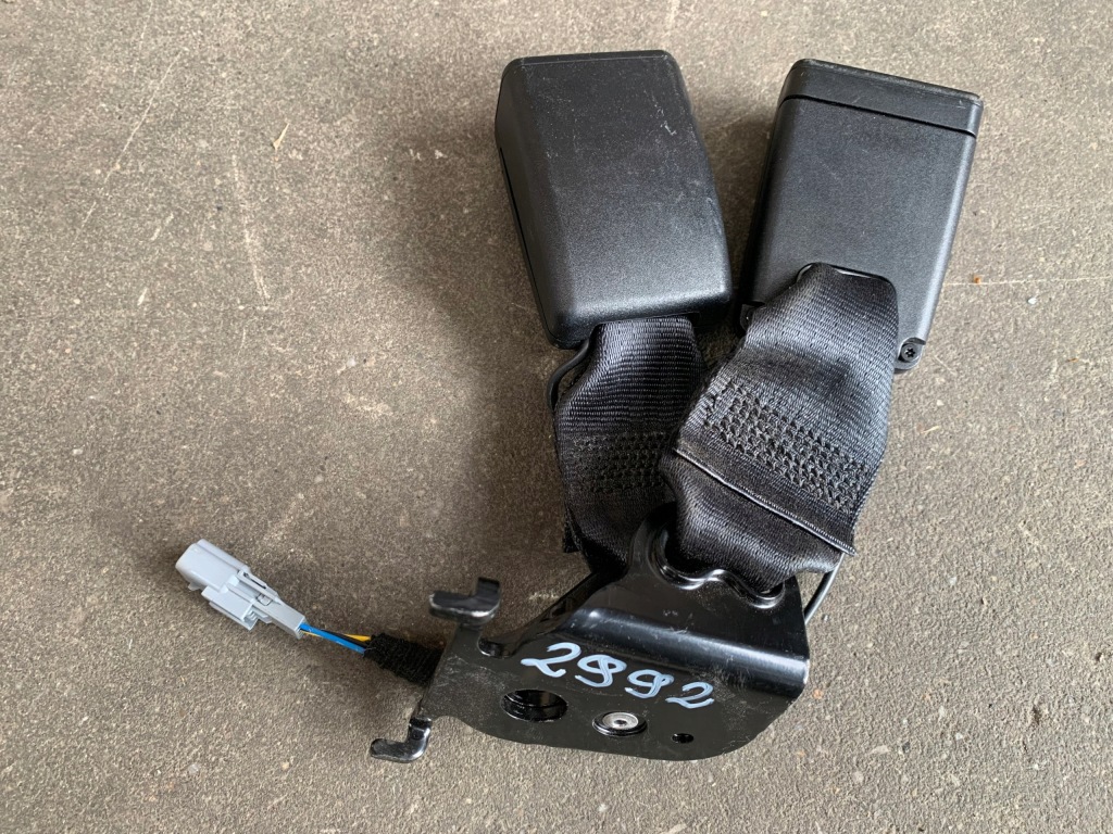 фото №1, Renault megane iv защёлки ремней безопасности задняя 878175322r