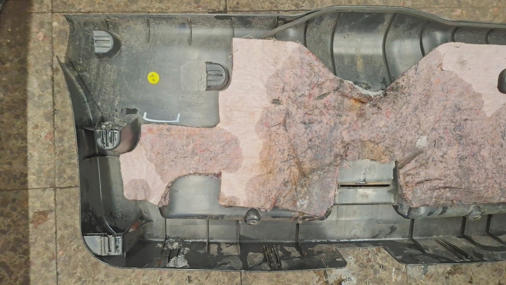 фото №6, 8p3867979a оббивка кришки задня audi a3 8p