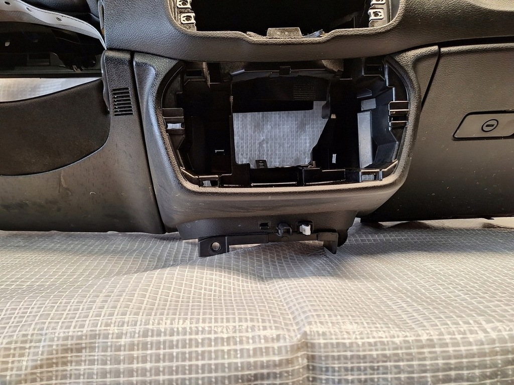 фото №6, "" jeep renegade bu lift 2018- "" консоль ;; приборная панель ;; czarna ;; оригинальная