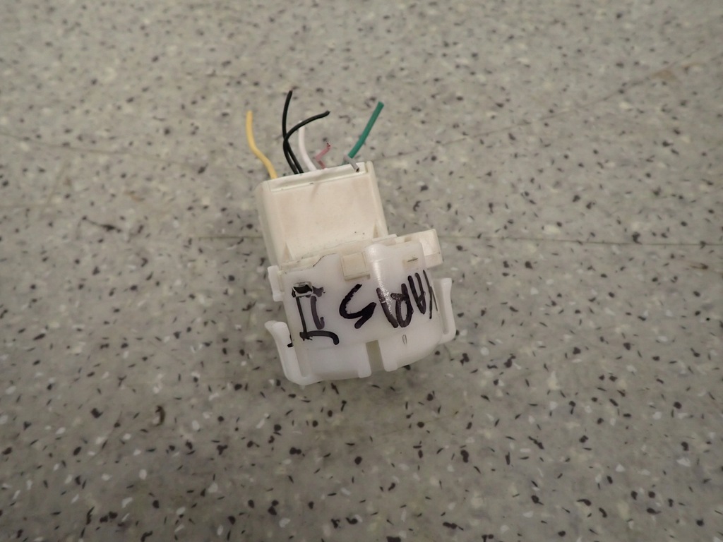 фото №1, Toyota yaris ii 06- колодка замка запалювання