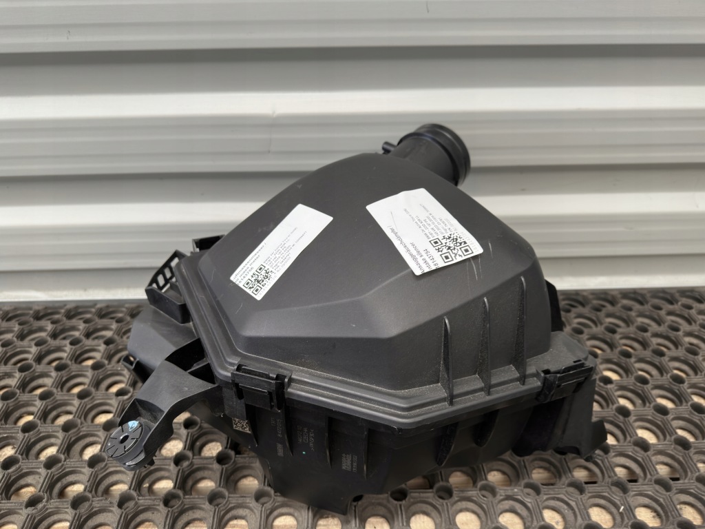 фото №1, Bmw 2 u06 корпус фильтра воздуха 8472015