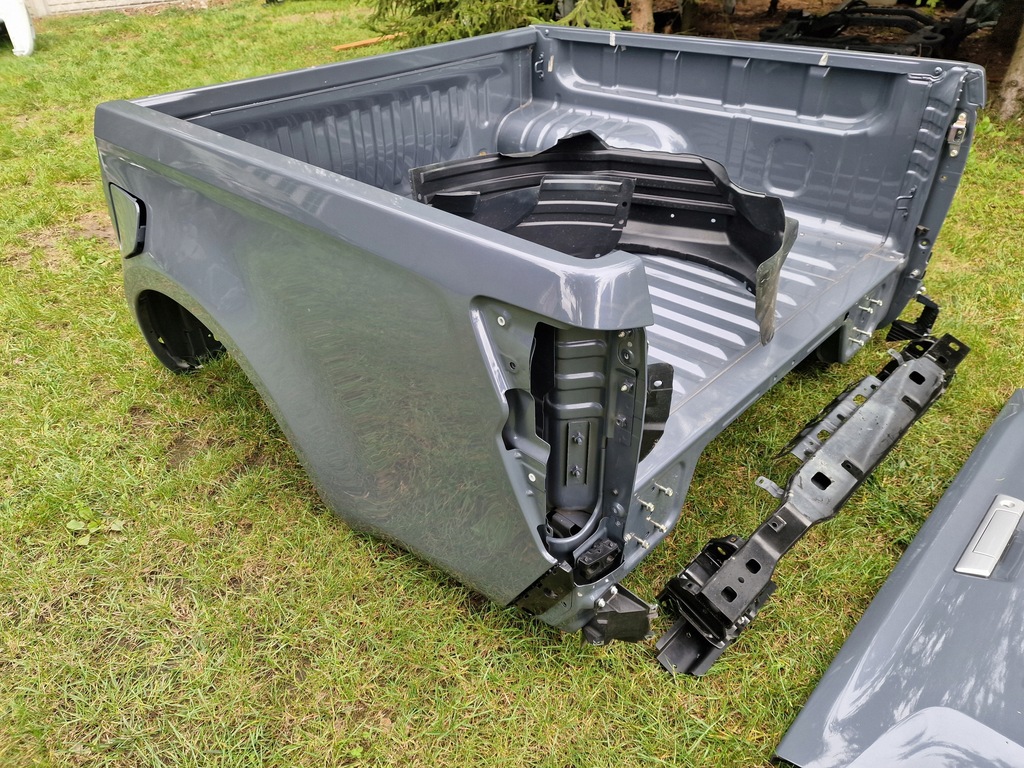 фото №8, Isuzu d max dmax 2023 2024 2025 кузов піддон борт крила задня кришка багажника лампа