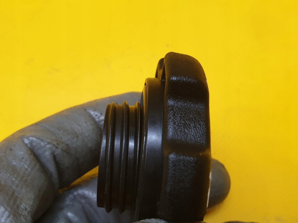 фото №3, Крышка заливной масла nissan gt-r r35 vr38 3.8