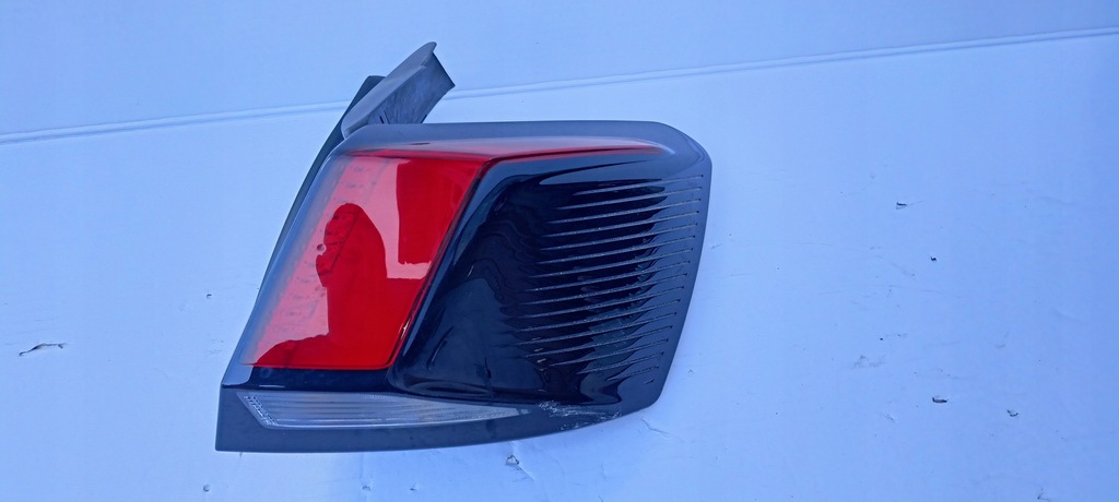 фото №1, Лампа задняя задняя правая peugeot 3008 ii 2 16-21rok