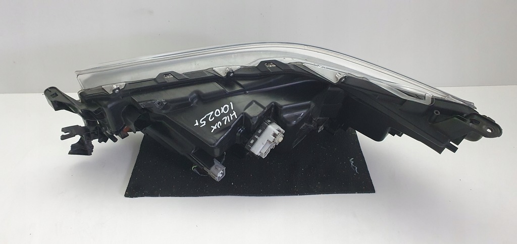 фото №4, Toyota hilux viii lift лампа права full led