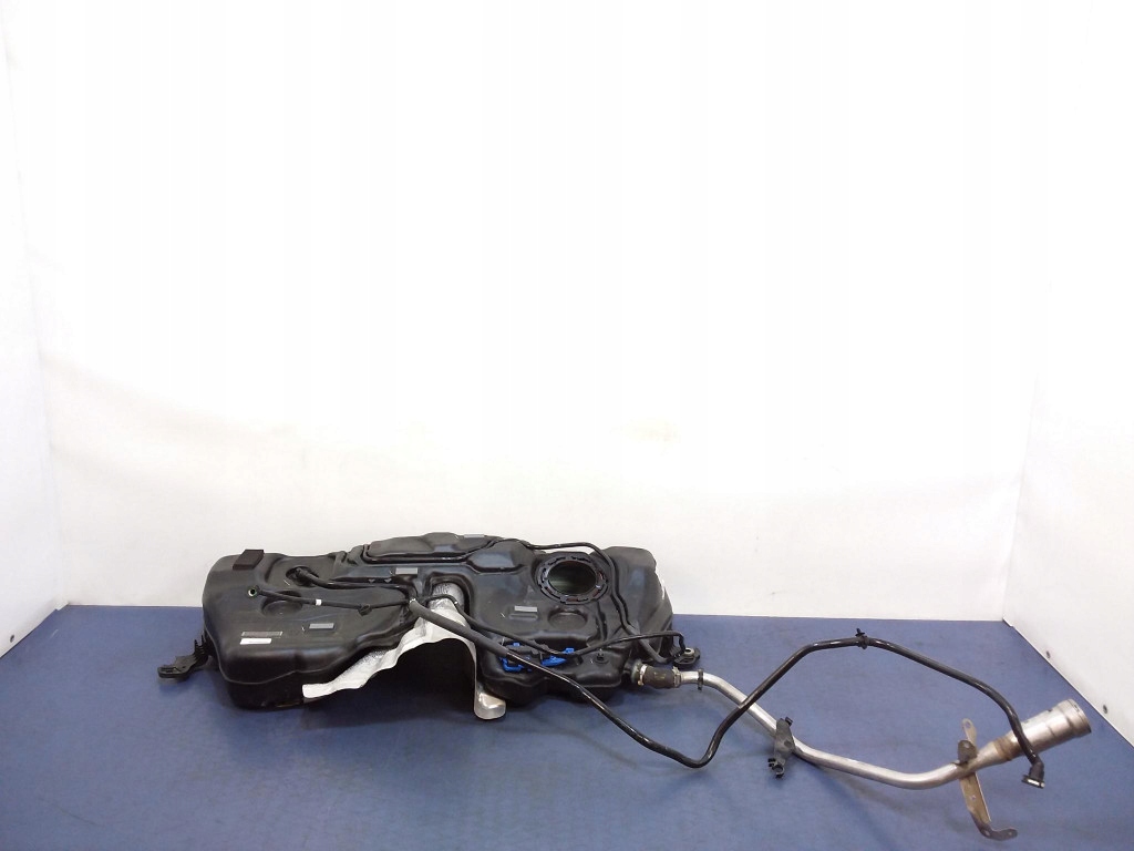 Купить Volvo xc60 2 2.0 t5 бак топливной  31478588