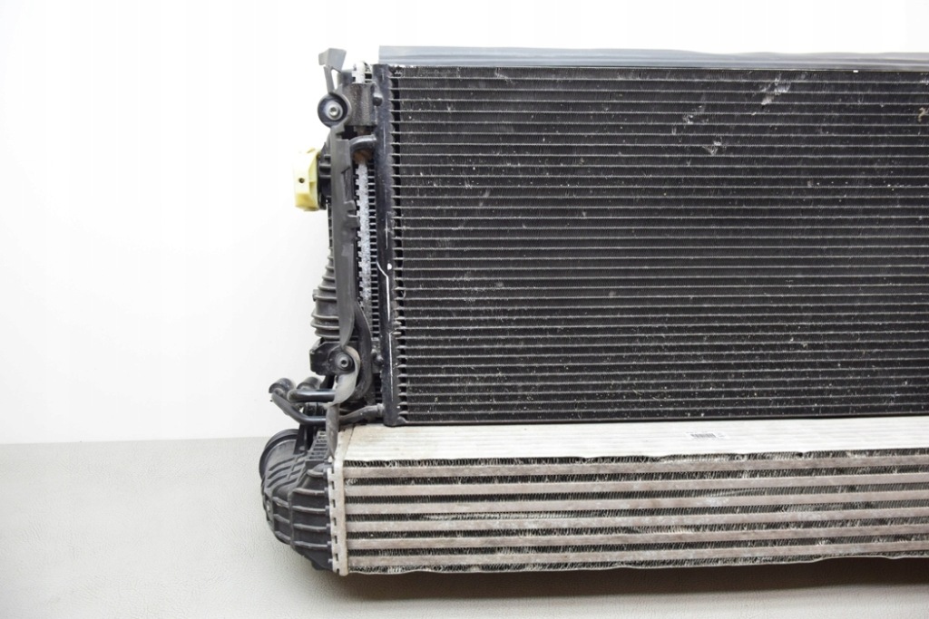 Комплект радіатор audi a1 8x1, 8xk 5q0959455am 1.4l бензиновий 136kw 2014 Зі Шроту