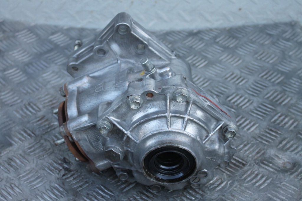 фото №1, Редуктор коробки toyota rav4 iv 2.2 d4d механічна коробка передач 12-18