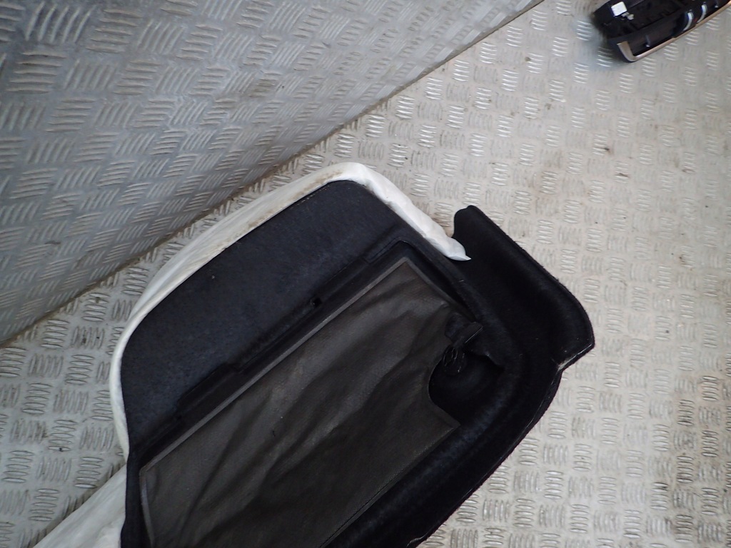 фото №3, Alfa romeo stelvio обшивка багажника оббивка правий r