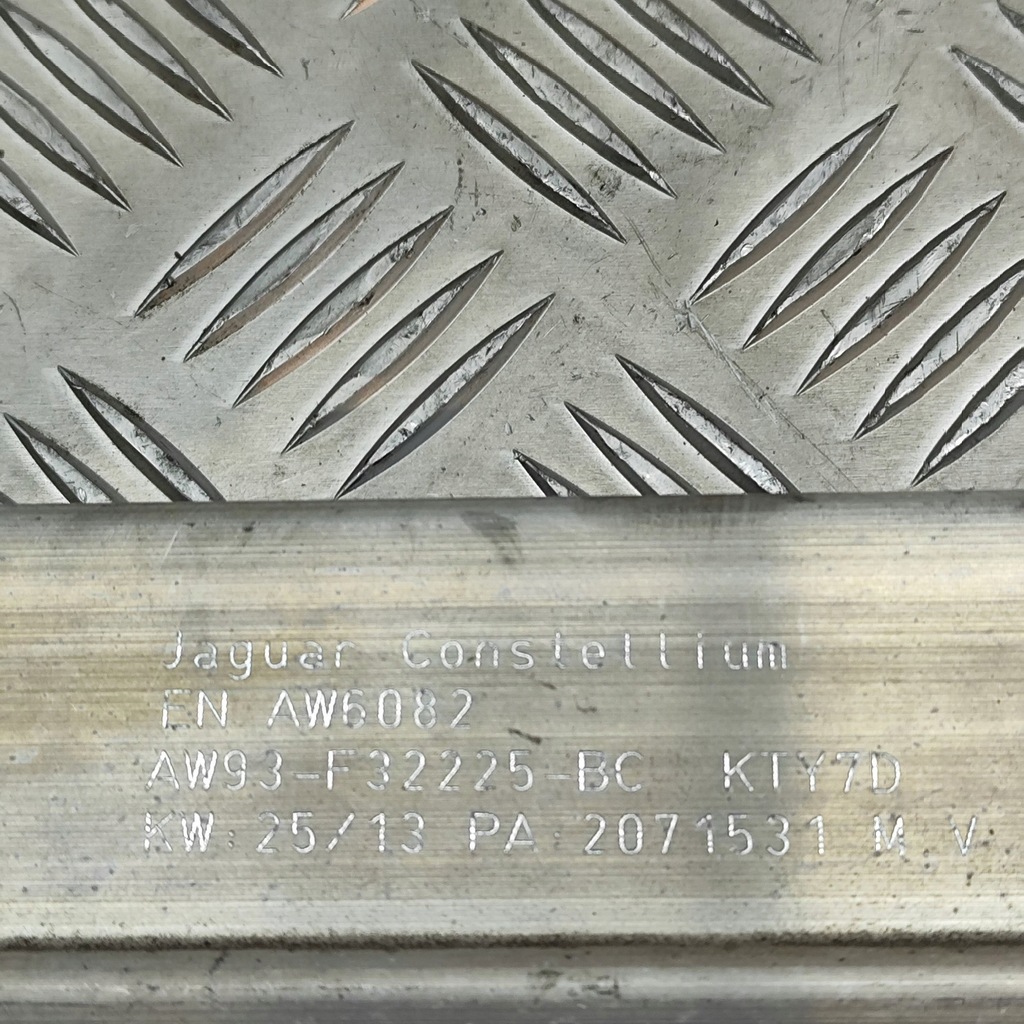 фото №8, Jaguar xj x351 2014 напрямна накладки порога