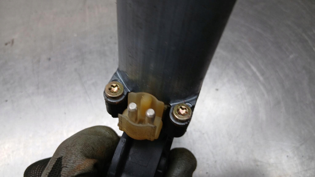 Моторчик скло лівий перед mercedes a160 1.7d 98r 0130820673 в Україні