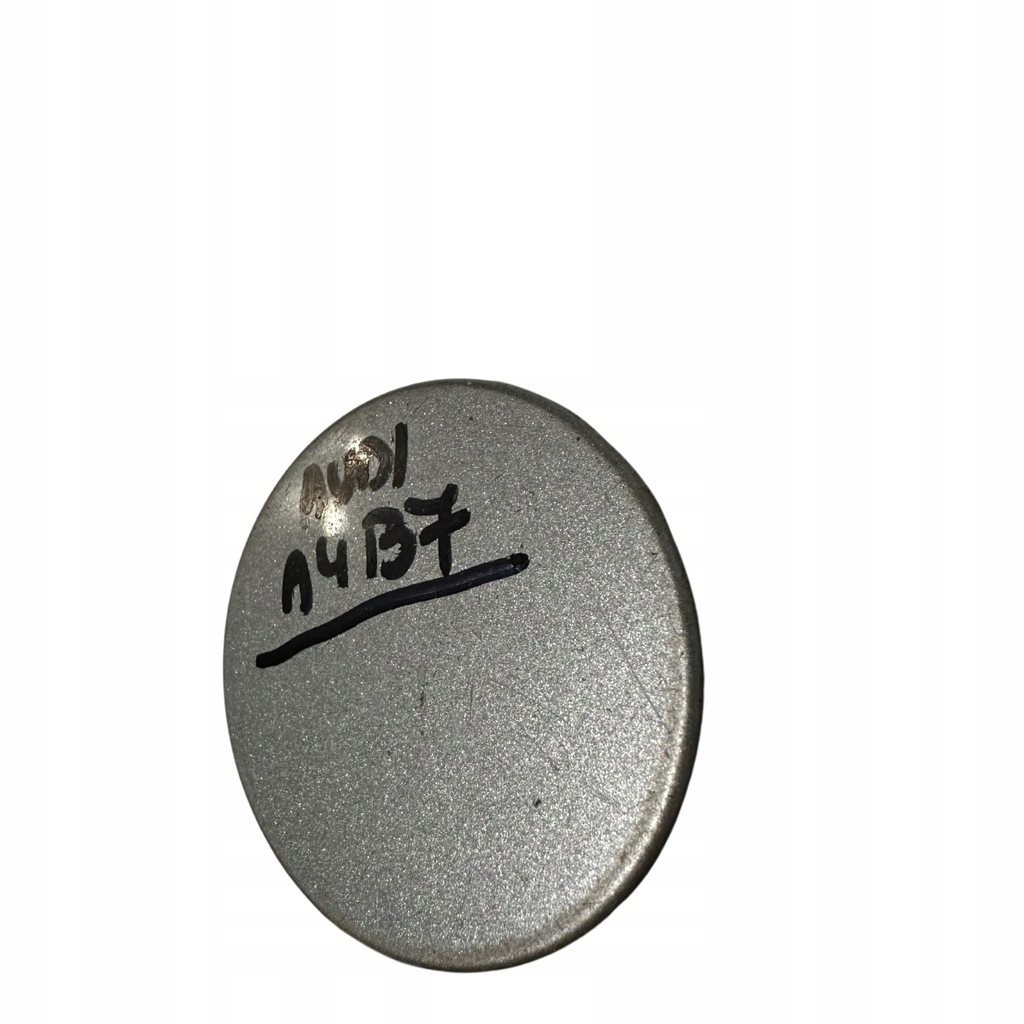 фото №1, Audi a4 b7 заглушка бампера 8e0807241c