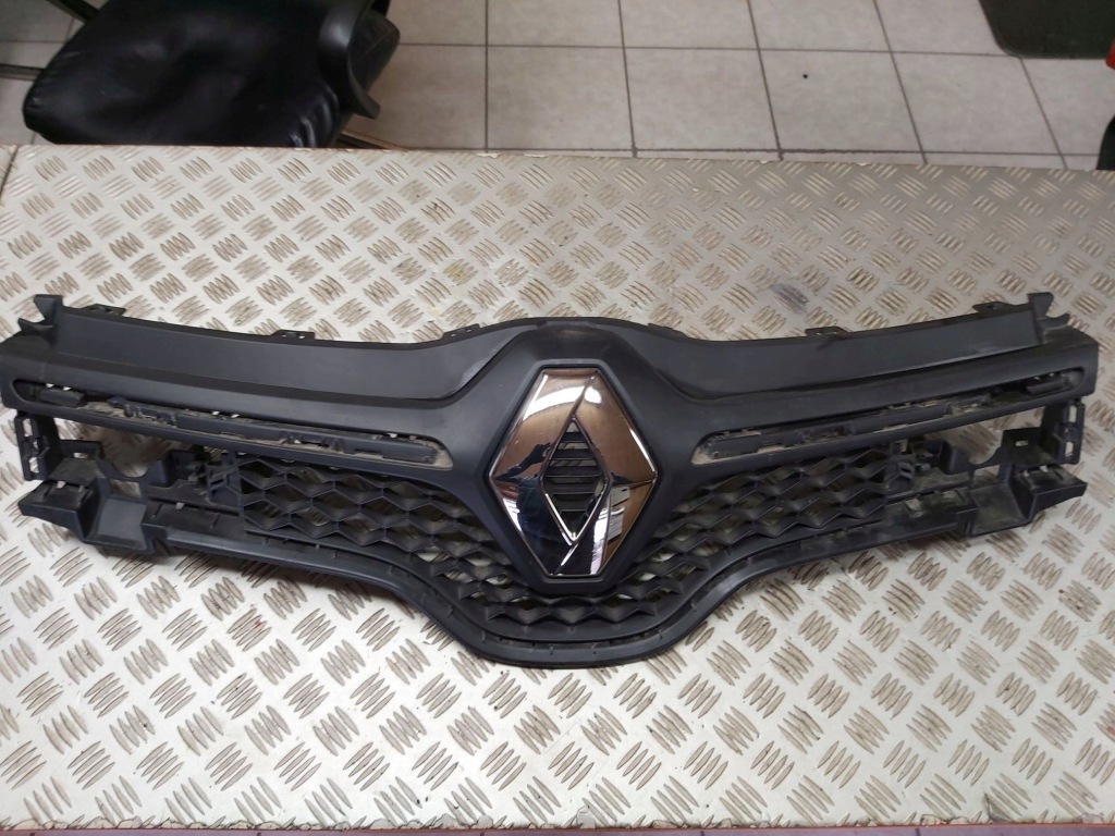 фото №1, Решётка радиатора решётка радиатора renault twingo iii 2014r-