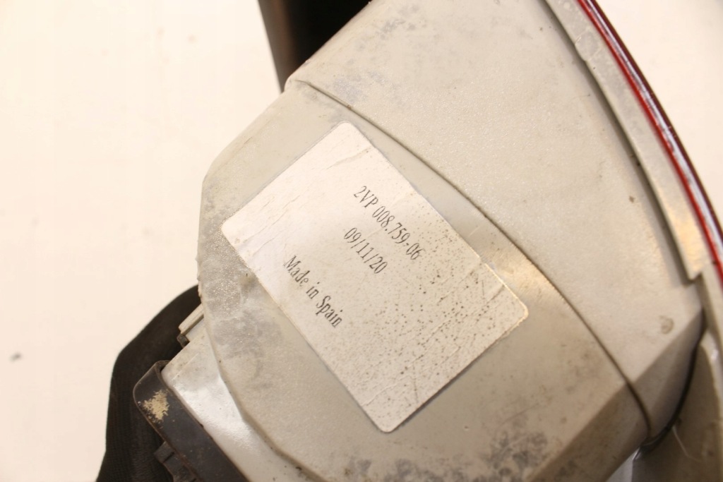 фото №6, Лампа правый задняя vw touran i eu