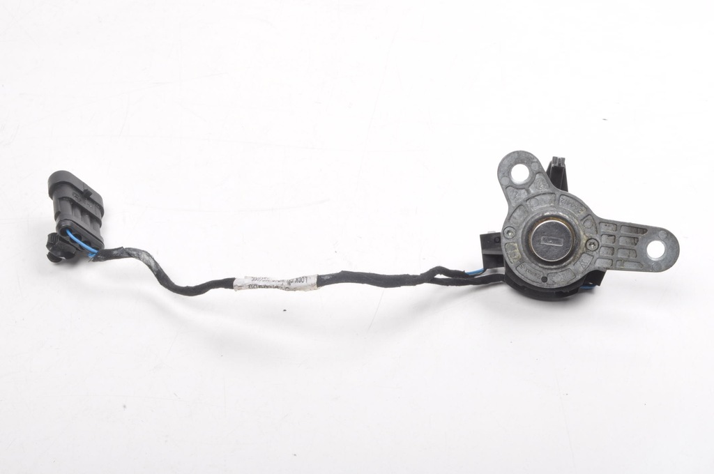 фото №1, Ferrari california 4.3 вкладка замка 8101600