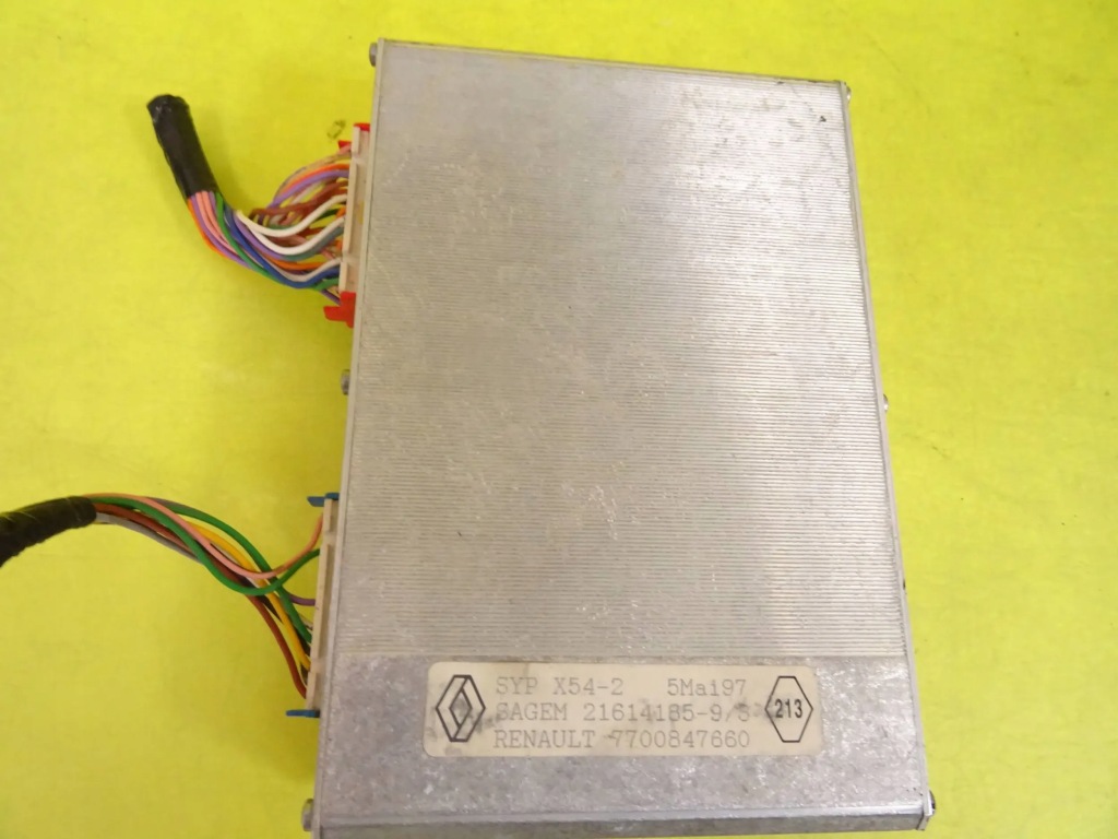 фото №1, Бортовий комп'ютер двигуна renault safrane 7700847660 nr64