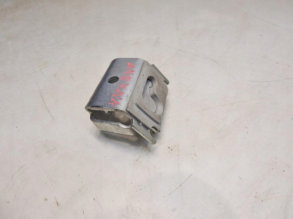 фото №7, Кронштейн кронштейн багажника левый audi a4 b7 avant 8e9861705a