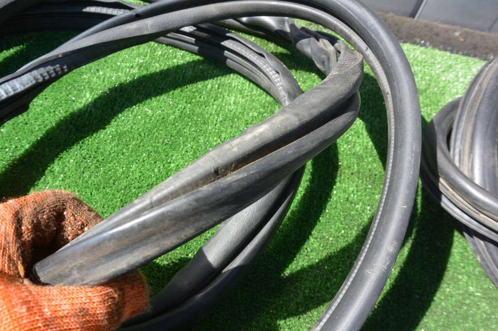 фото №6, Прокладка дверь крышки kpl nissan maxima a33 qx