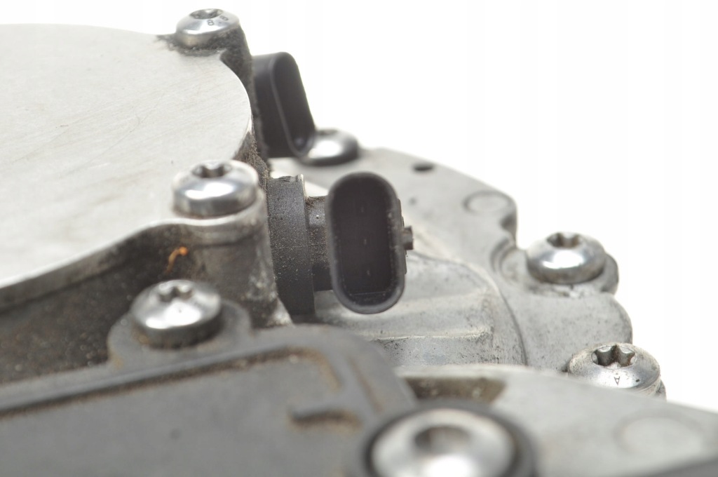 Volvo v60 2.4 d6 plug-in hybrid генератор 36050604 31473906 30659150 Зі Шроту