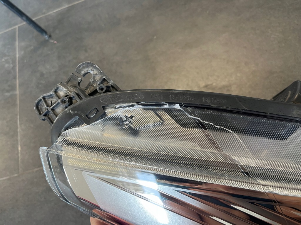 Фара правый  передняя ford kuga mk2 рестайлинг  ксенон led Доставка