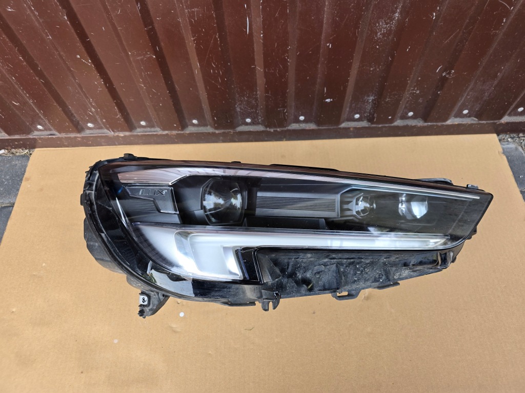 Купити Фара правий перед opel insignia b рестайлінг  39136836 європа