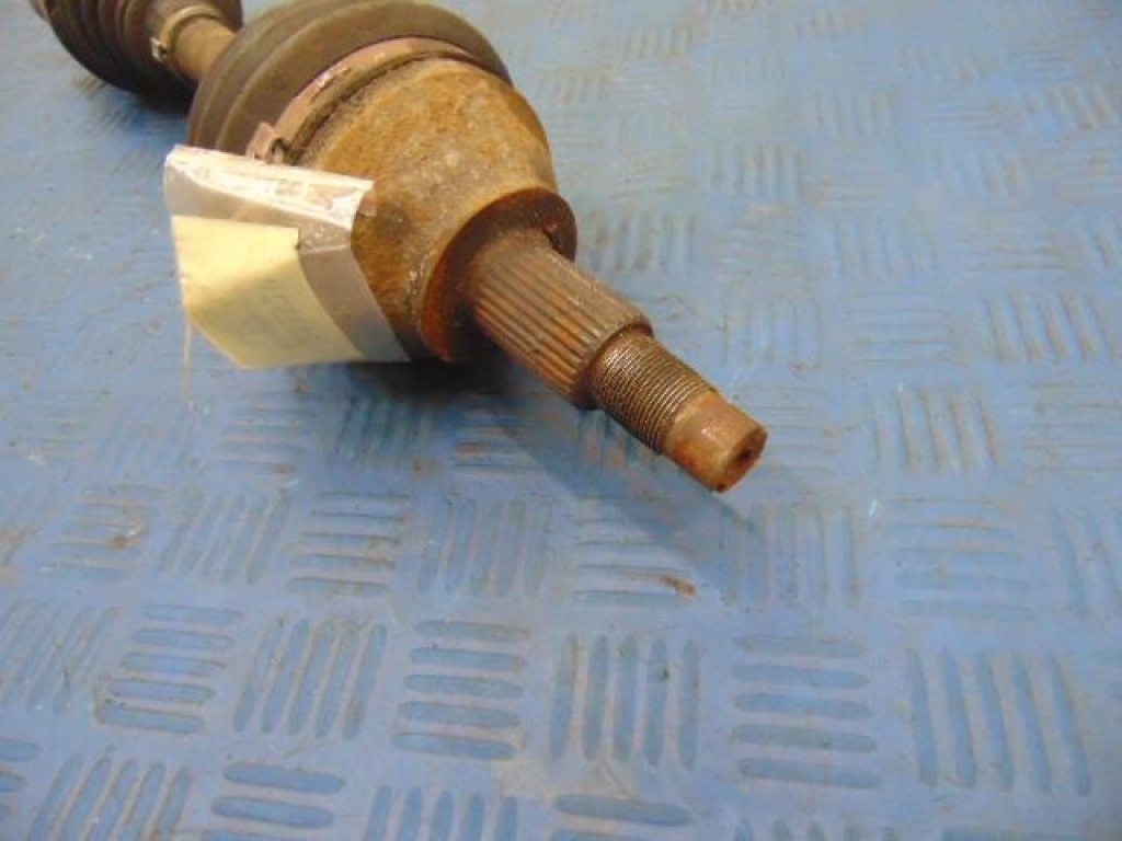 Alfa romeo 159 универсал 2.4jtd 20v приводной вал левая в Украине