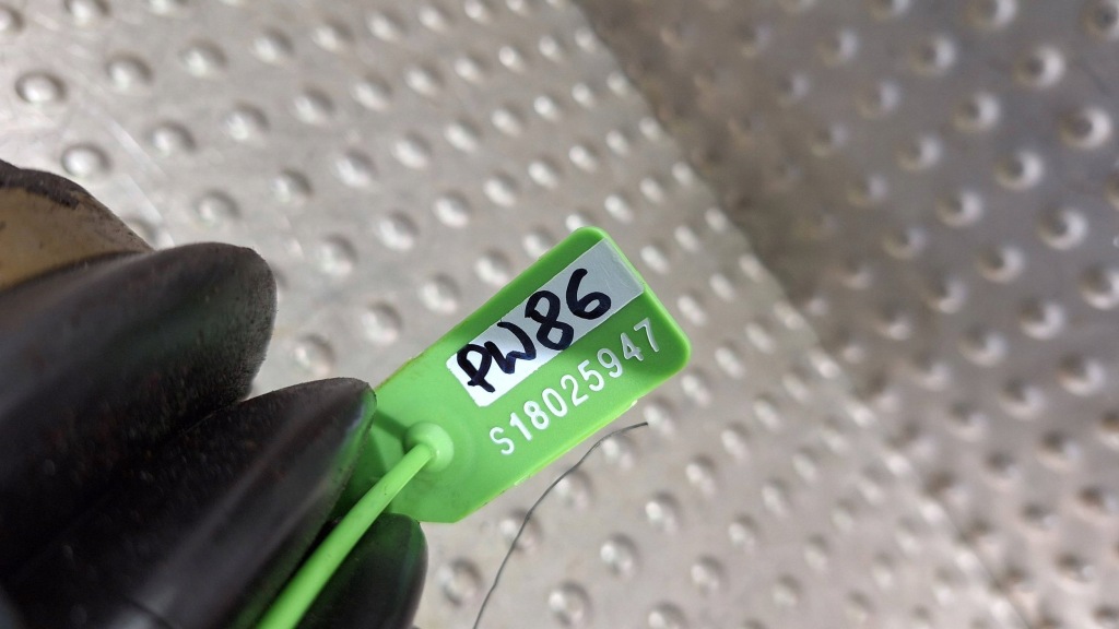 Привідний вал ліва короткий перед 1k0407271bj a3 8p golf v passat cc octavia 2 2.0 Зі Шроту