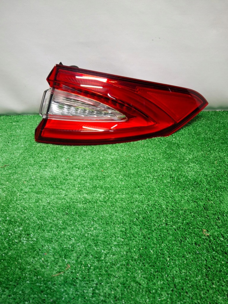 фото №1, Maserati levante лампа правая задняя задняя 20670203