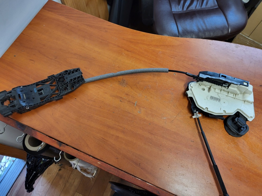 фото №1, Замок двері правий задня vw golf vi 5k4839016h