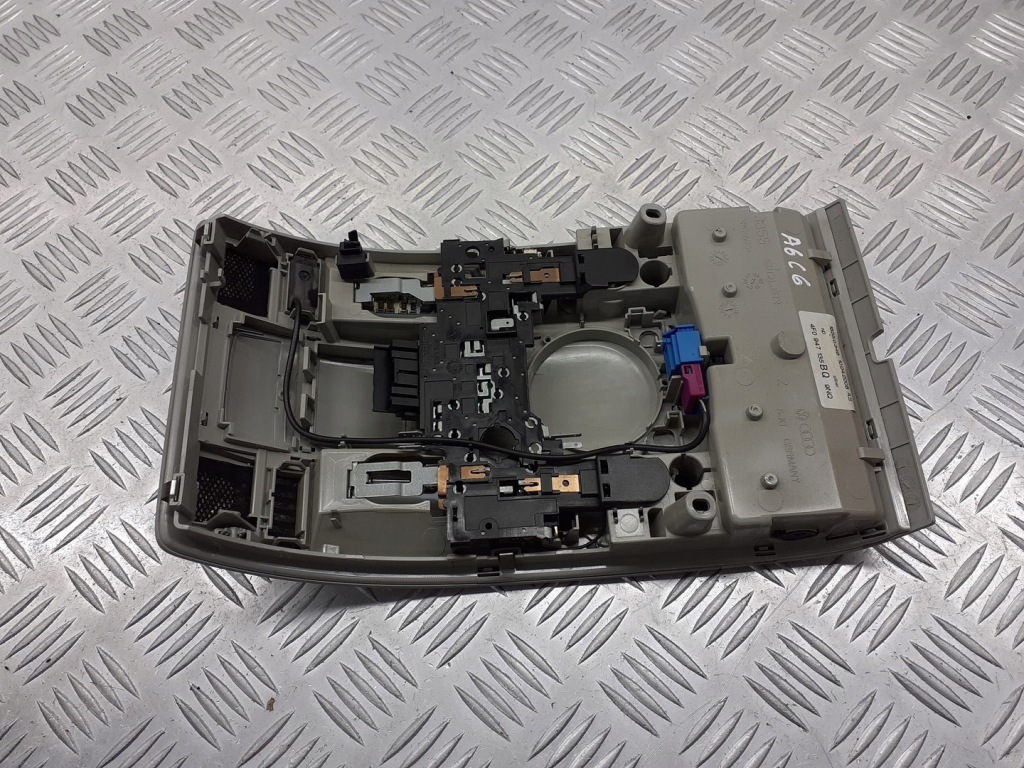 фото №3, Лампа освітлення кабіни audi оригінальний номер 4f0947135bq