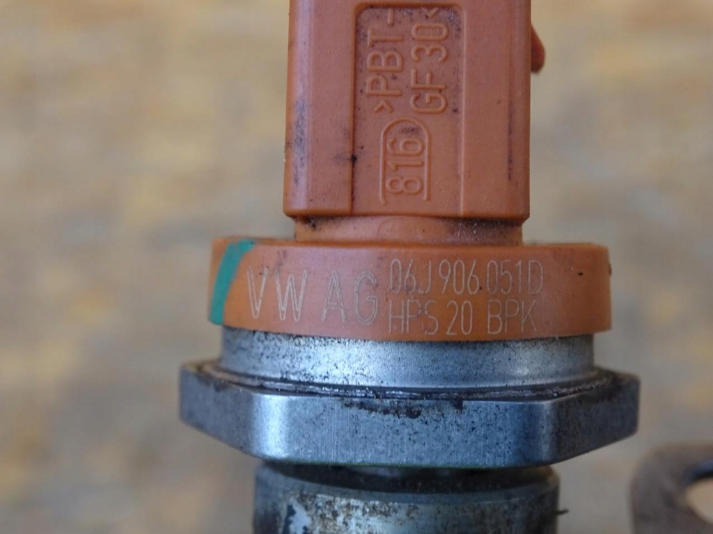 фото №11, Audi rs3 8p ttrs 8j rsq3 8u 2.5 tfsi молдинг впрыскная датчик 07k133317k